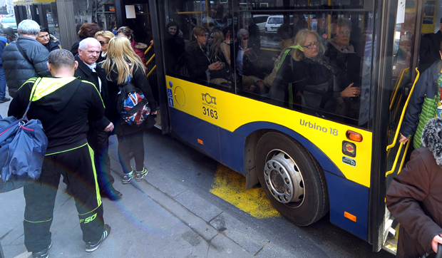 СВЕ ТЕЖЕ ДО КЕША ЗА ПРЕВОЗ: Ко не оправда маркицу, плаћа намет од 10 одсто
